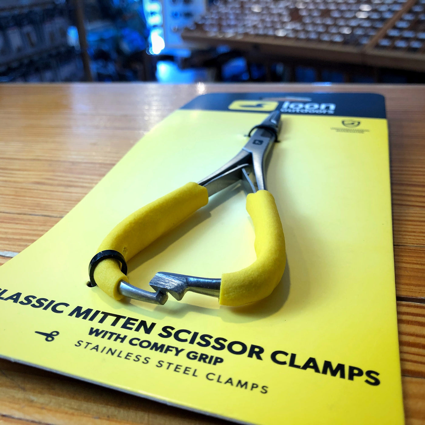Loon Classic Mitten Scissor Clamp